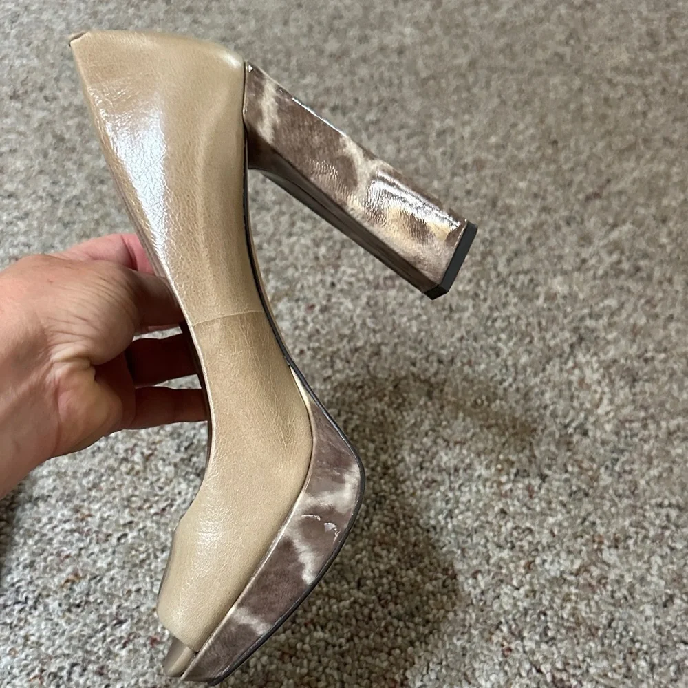 Vince Camuto Tan Peep-Toe Block Heels - Picture 7 of 8